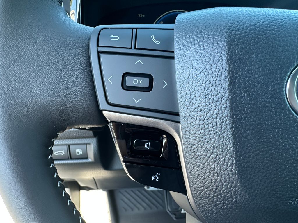 2026 Toyota Camry SE photo 19