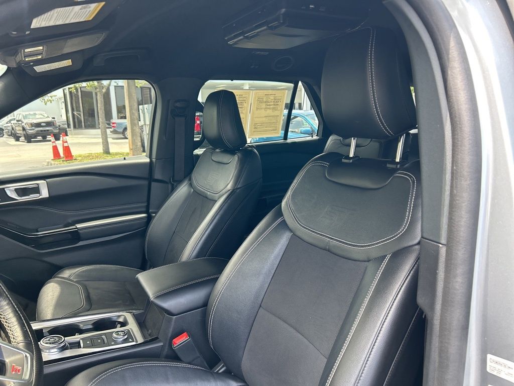 2023 Ford Explorer ST photo 15