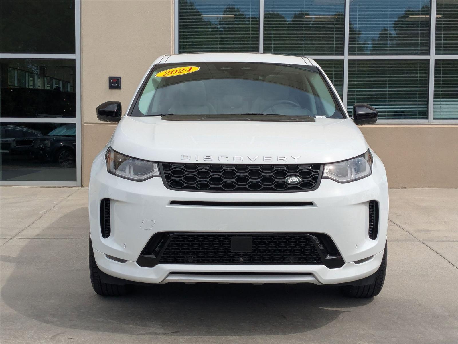 2024 Land Rover Discovery Sport S photo 2