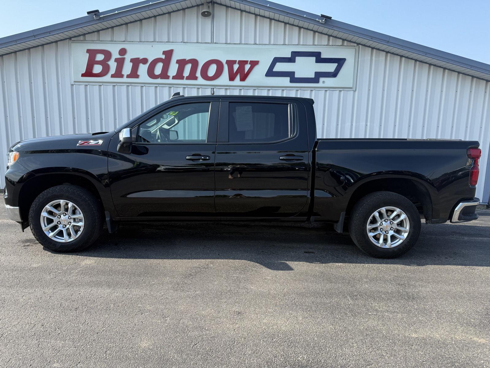 2023 Chevrolet Silverado 1500 LT photo 7