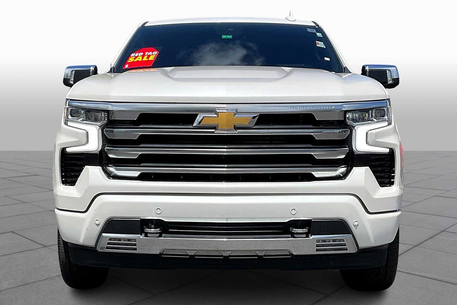 2023 Chevrolet Silverado 1500 High Country photo 3