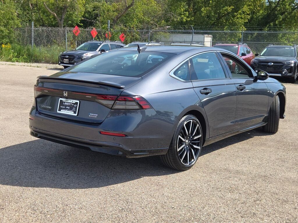 2024 Honda Accord Hybrid Touring photo 8