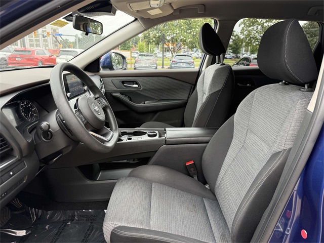 2021 Nissan Rogue SV photo 11