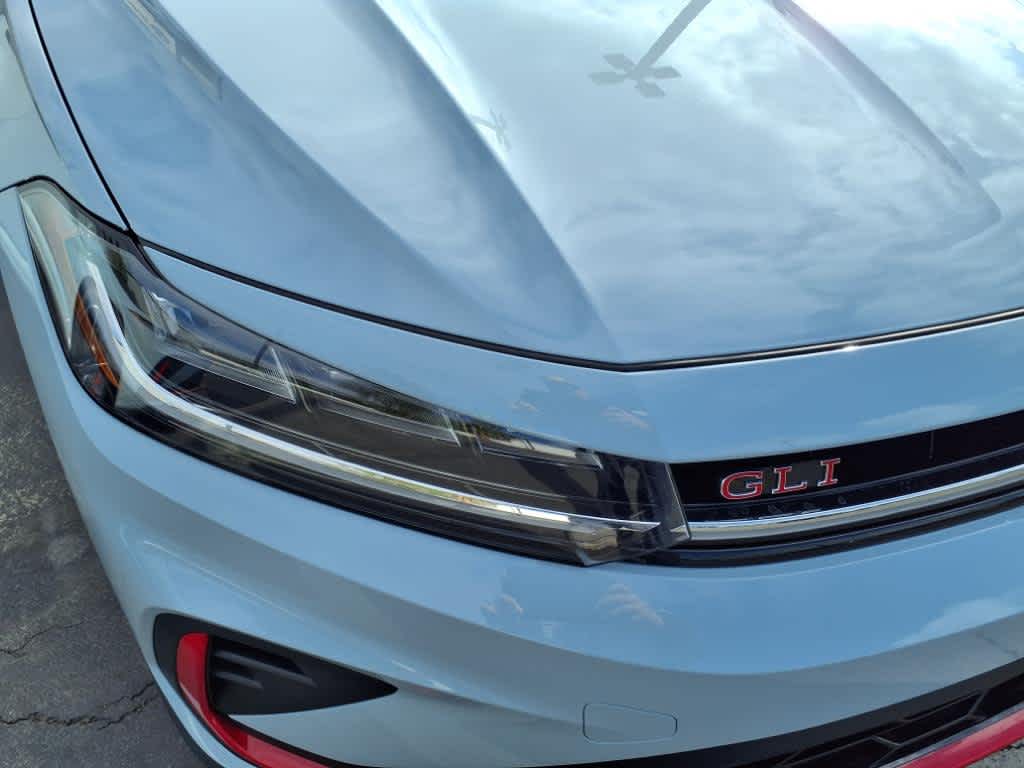 2025 Volkswagen Jetta GLI Autobahn photo 3