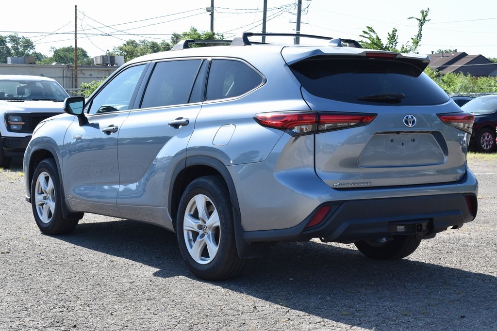 2021 Toyota Highlander Hybrid LE photo 6