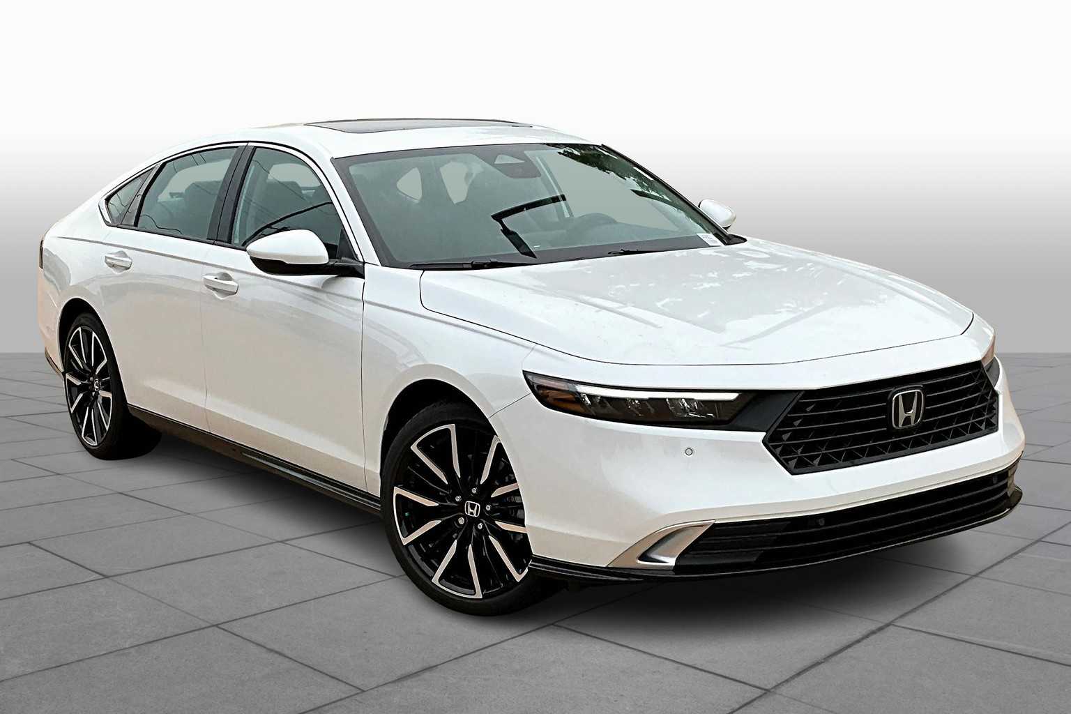 2025 Honda Accord Hybrid Touring photo 2