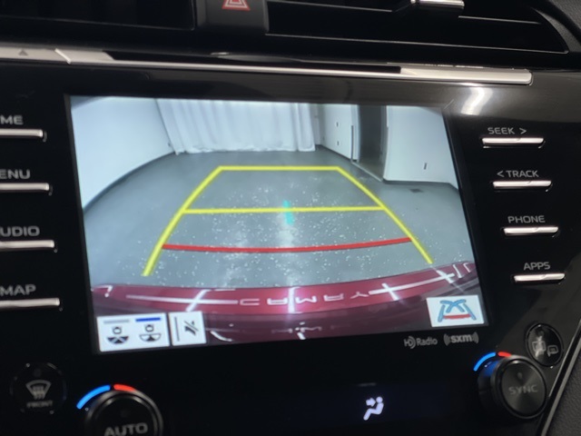 2020 Toyota Camry Hybrid XLE photo 15