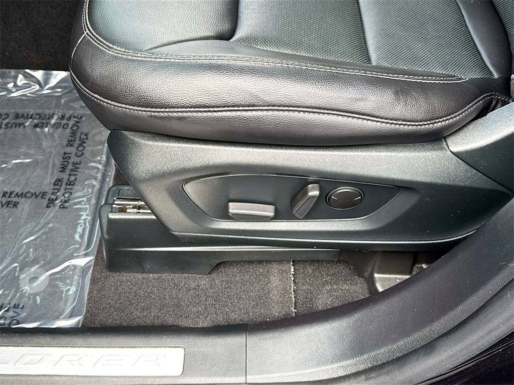 2022 Ford Explorer Limited photo 19
