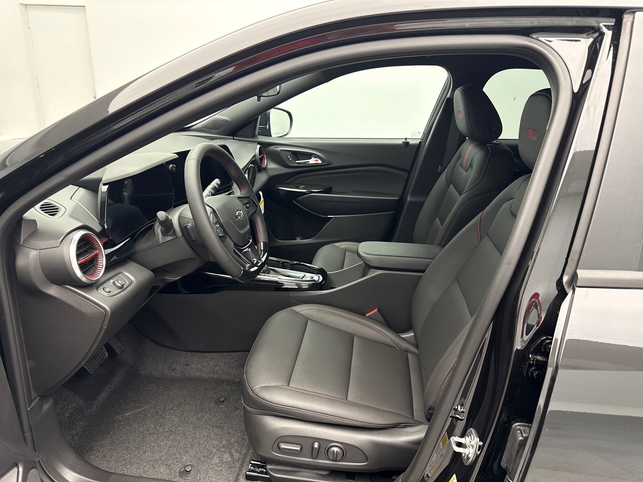 2025 Chevrolet Trax photo 5