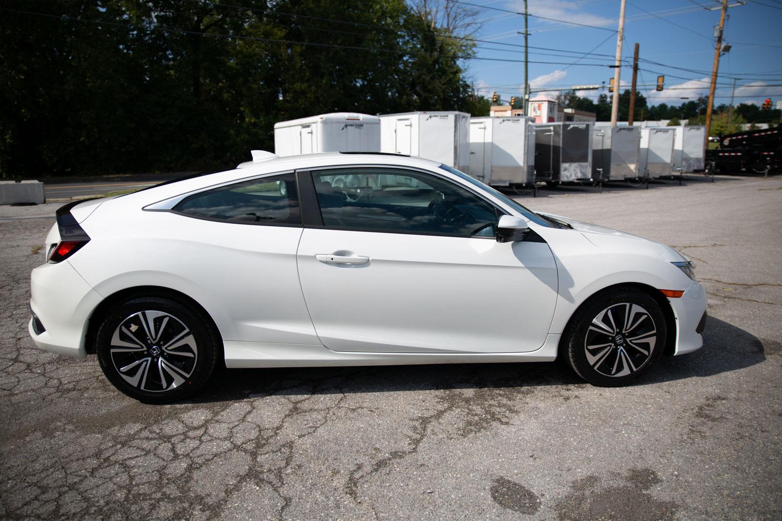 2017 Honda Civic EX photo 2