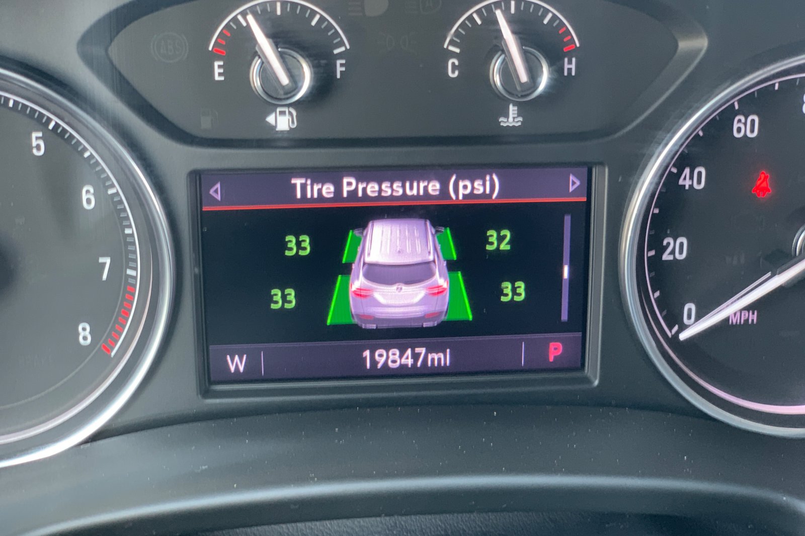 2023 Buick Enclave Essence photo 32