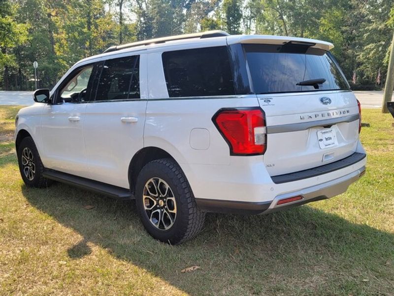2024 Ford Expedition XLT photo 9