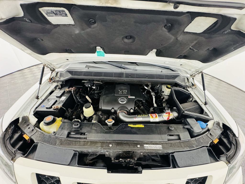 Used 2014 White Nissan SV image 26