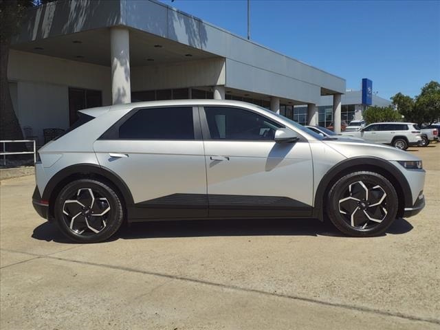 2024 Hyundai Ioniq 5 SEL photo 2