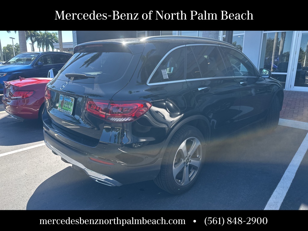 2022 Mercedes Benz GLC 300 photo 4