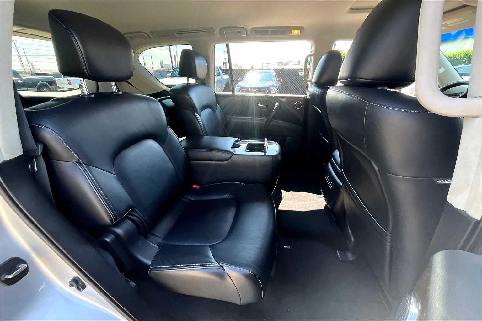 2016 Infiniti QX80 Limited photo 19
