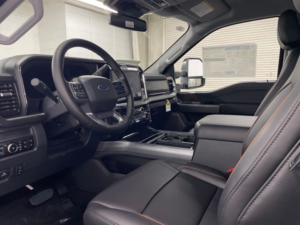 2026 Ford F-250 Lariat photo 4