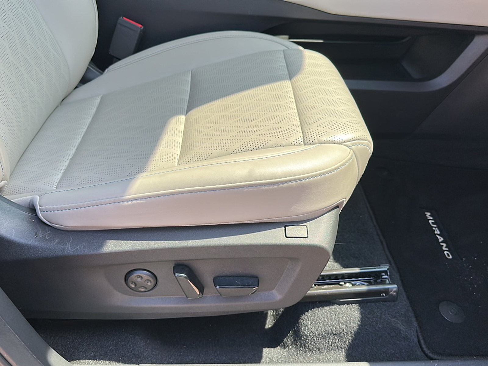2025 Nissan Murano Platinum photo 13