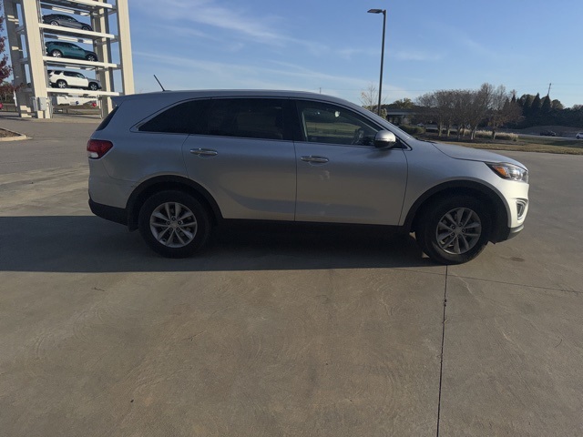 2018 Kia Sorento L photo 2