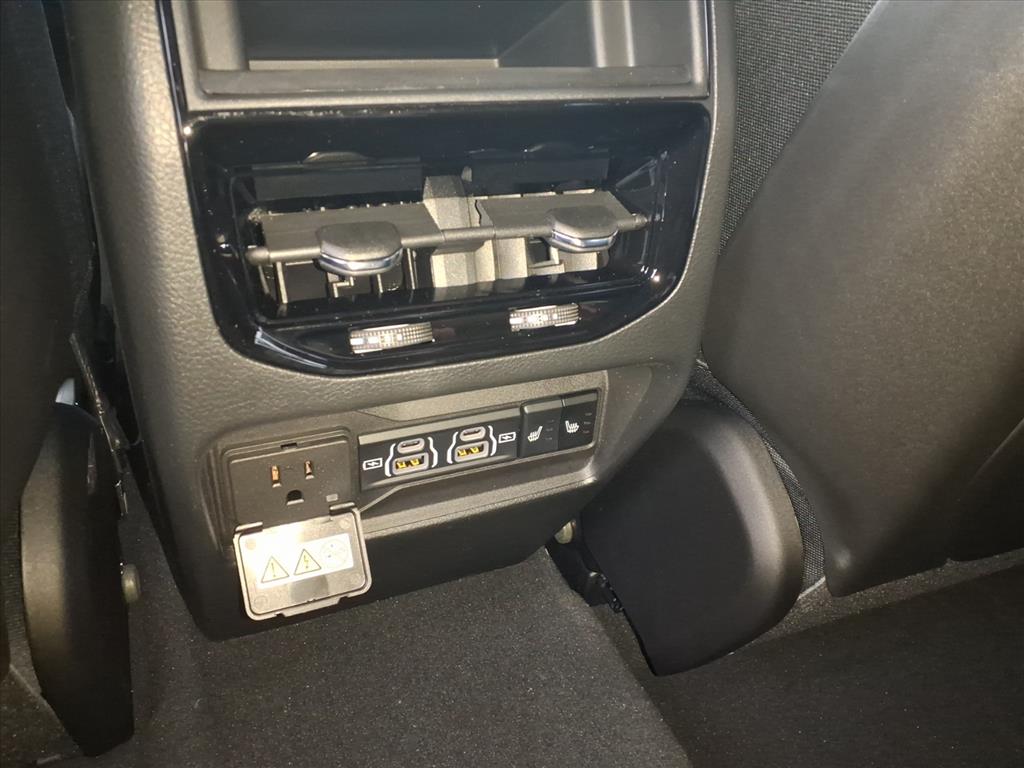 2025 Jeep Grand Cherokee Limited photo 4