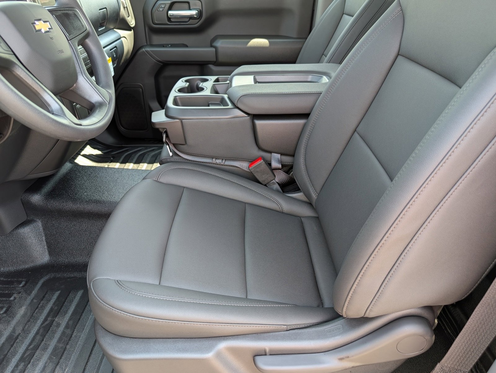 2026 Chevrolet Silverado 1500 photo 9