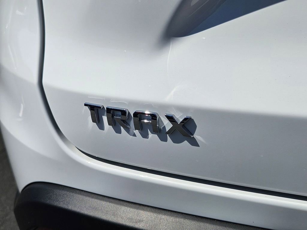 2025 Chevrolet Trax LT photo 27