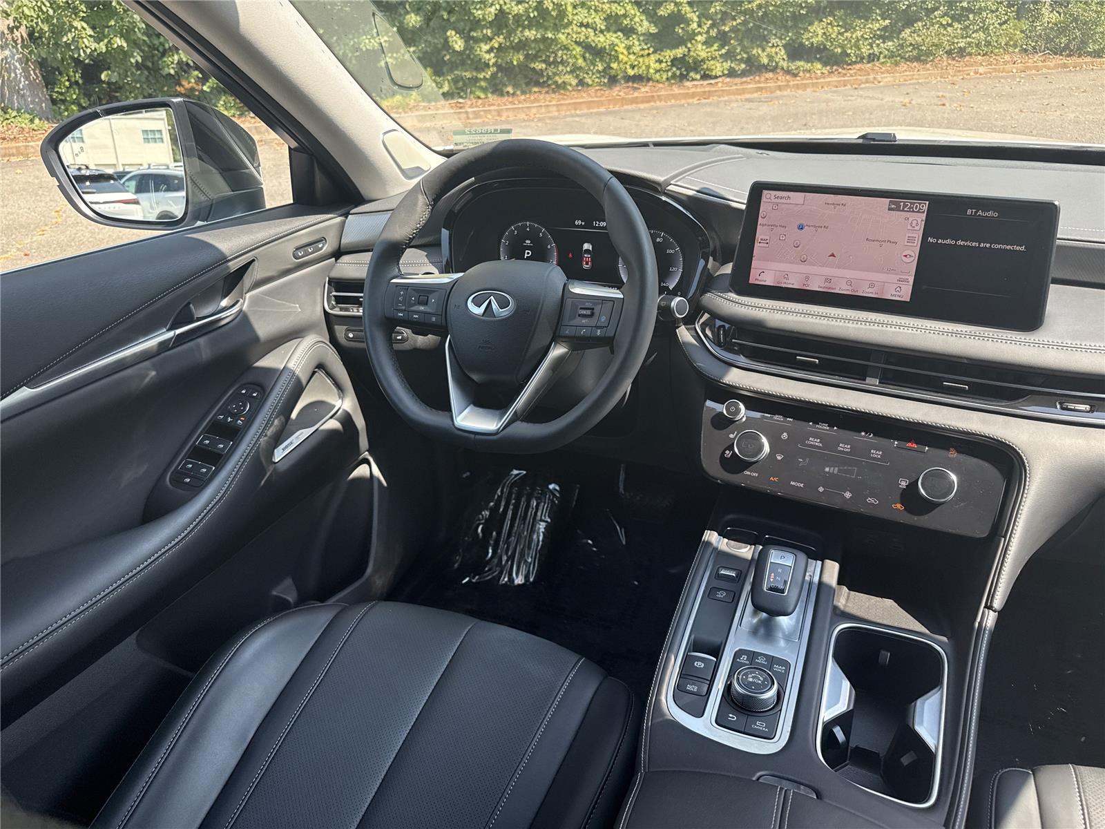 2025 Toyota RAV4 LE photo 14
