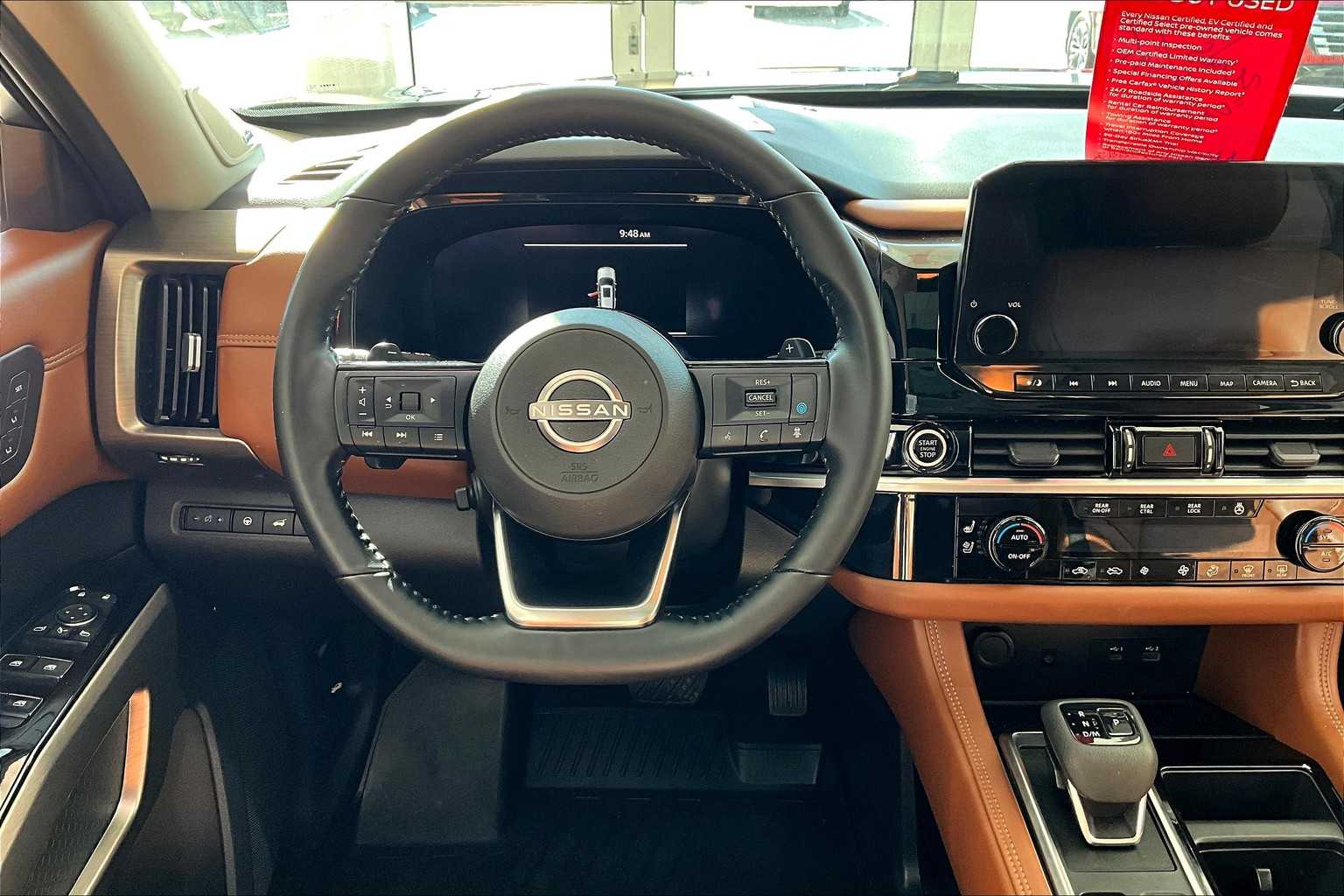 2023 Nissan Pathfinder Platinum photo 10