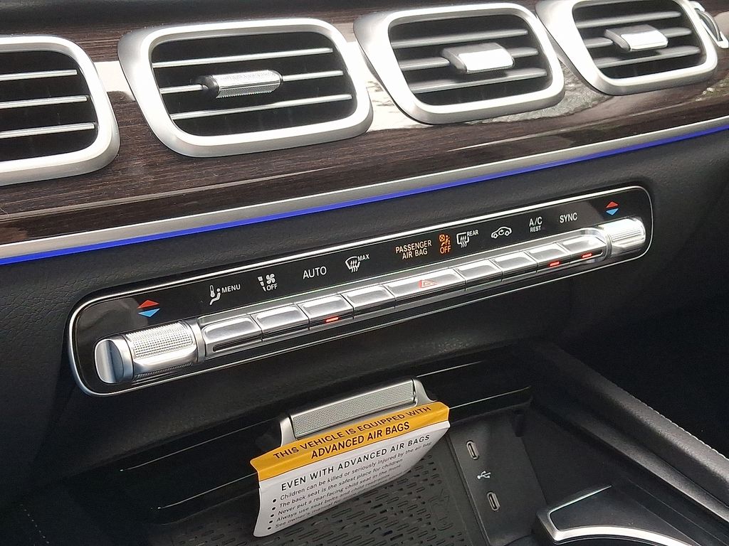 2026 Mercedes Benz GLS 450 4MATIC photo 11