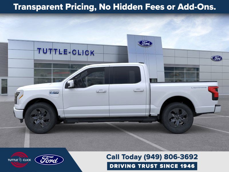 2025 Ford F-150 Lariat Lightning photo 3