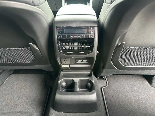 2025 Jeep Grand Cherokee Limited photo 30