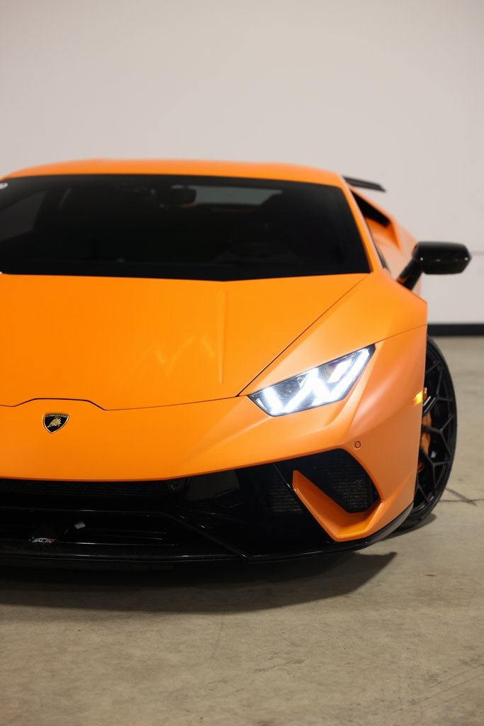 2018 Lamborghini Huracan Performante's photo