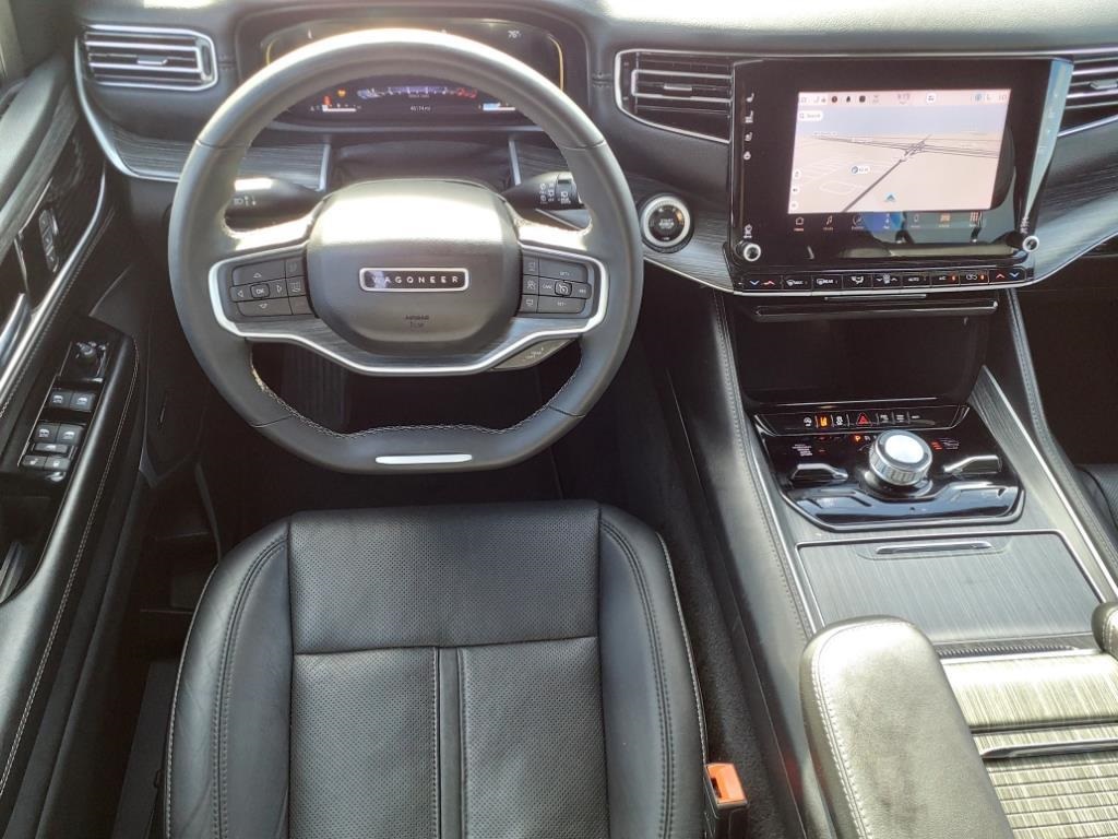 2023 Jeep Wagoneer Series III Limited photo 3