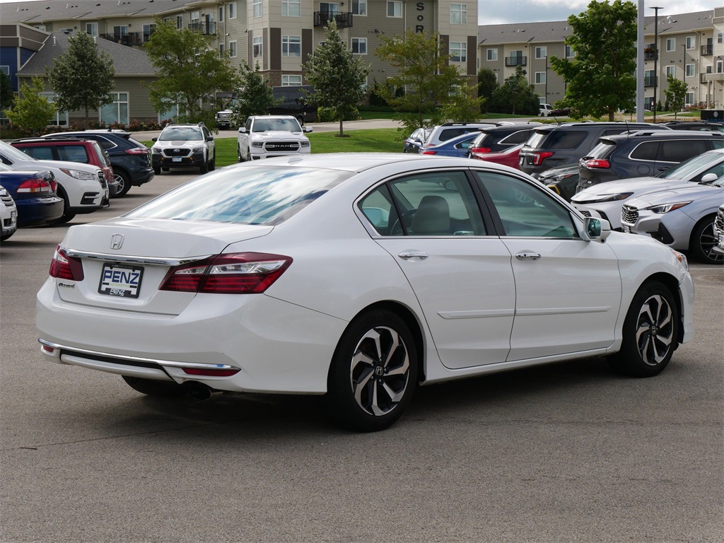 2017 Honda Accord EX-L photo 6