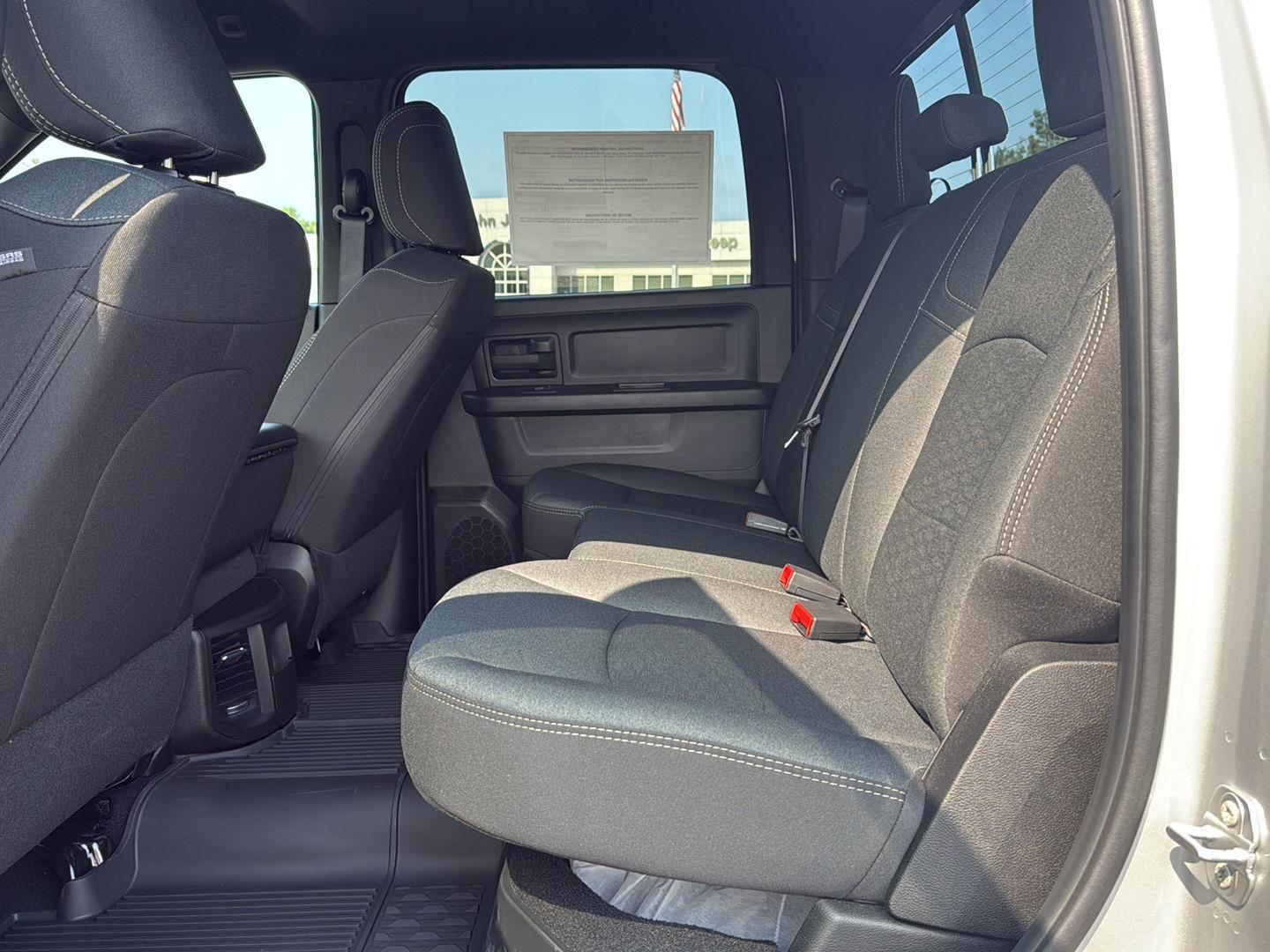 2025 Ram 2500 Tradesman photo 9