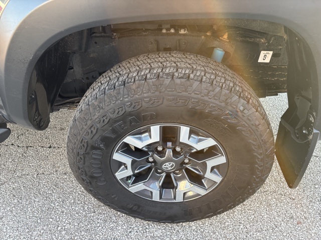 2022 Toyota Tacoma TRD Off-Road photo 4