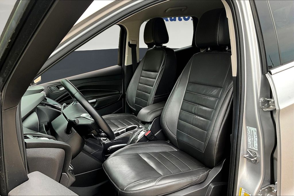2016 Ford Escape Titanium photo 19