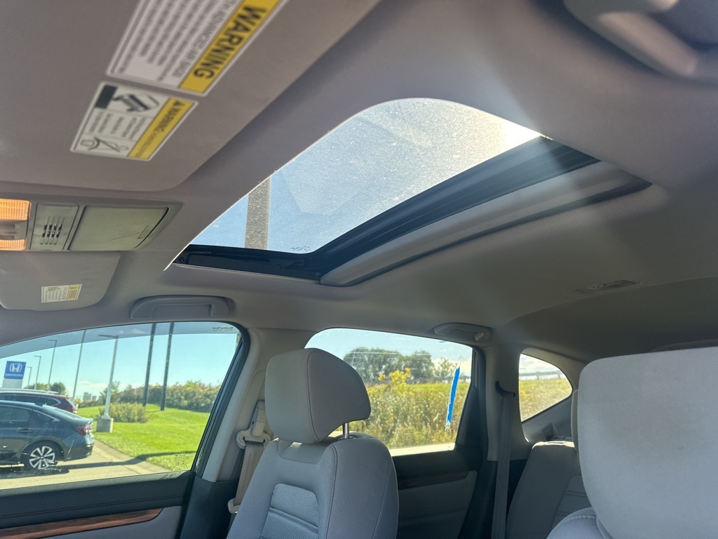 2017 Honda CR-V EX photo 4