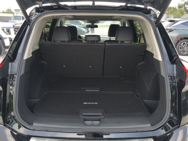 2025 Nissan Rogue Platinum photo 13