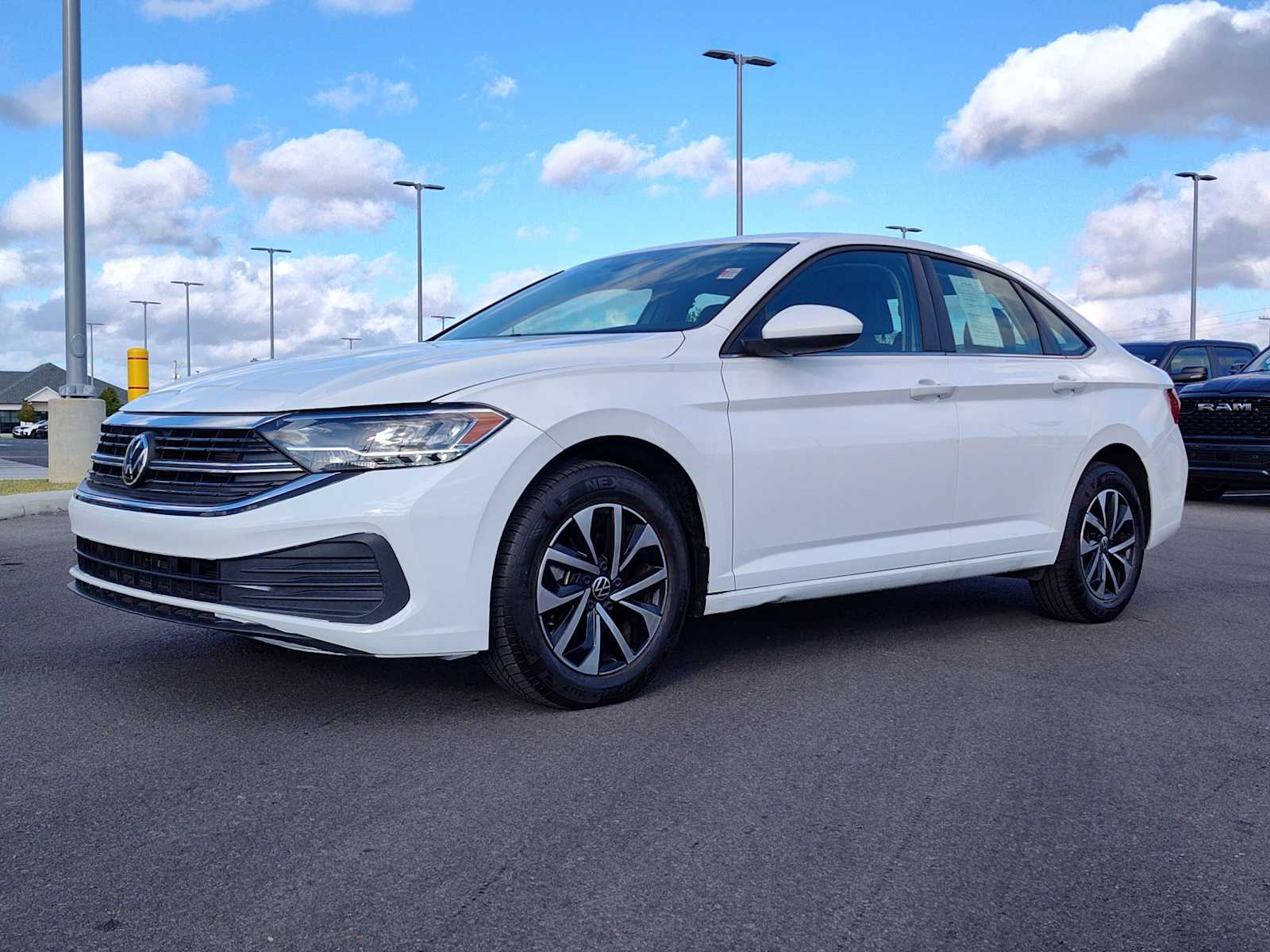 2024 Volkswagen Jetta S's photo