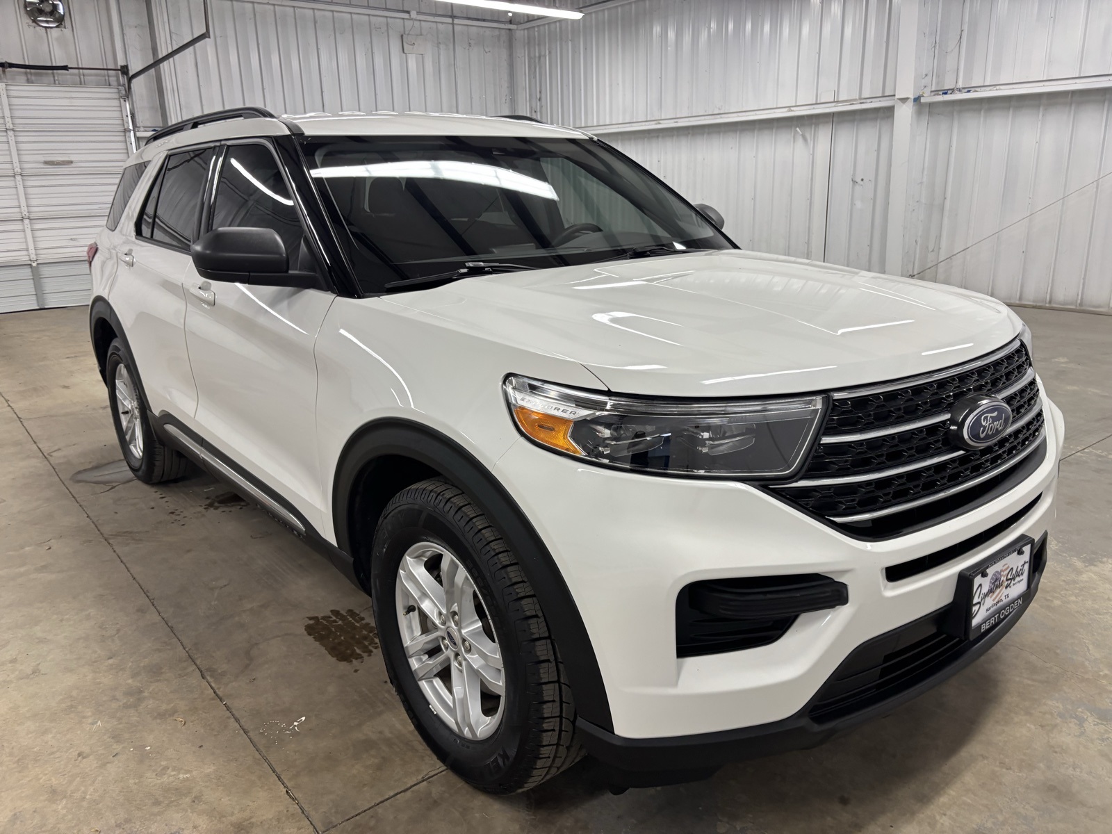 2023 Ford Explorer XLT's photo
