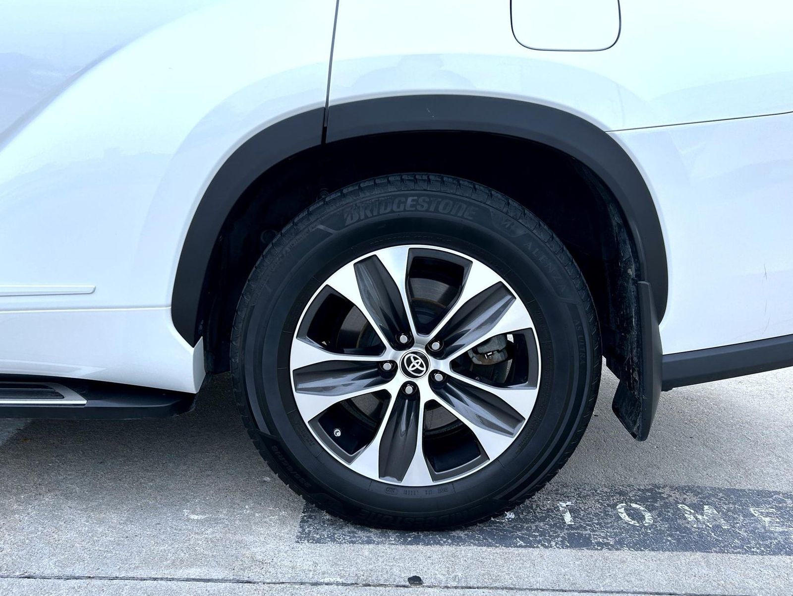 2022 Toyota Highlander Hybrid XLE photo 24