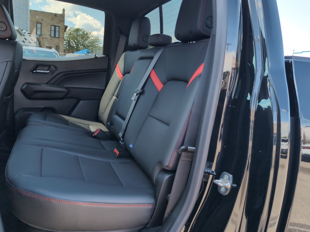 2025 Chevrolet Colorado Z71 photo 30