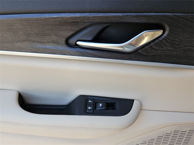 2025 Jeep Grand Cherokee Limited photo 9