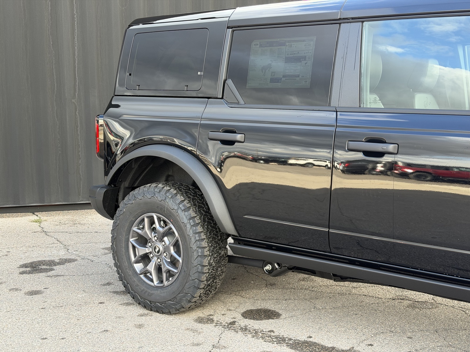 2025 Ford Bronco Badlands photo 4