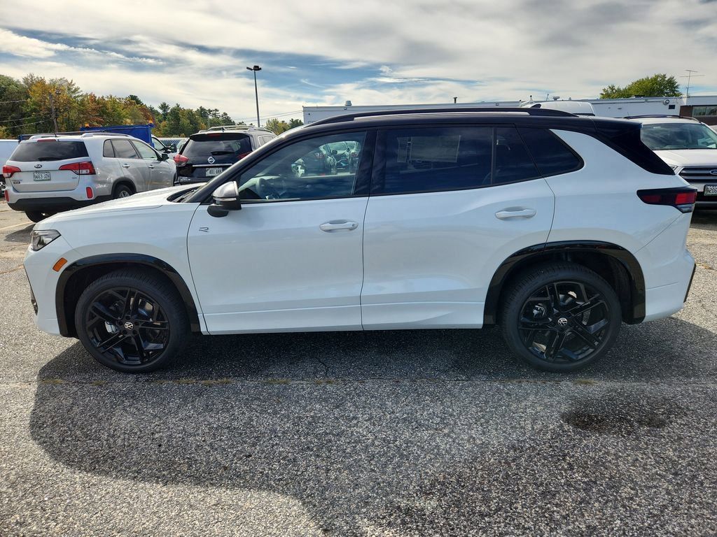 2025 Volkswagen Tiguan SE R-Line Black photo 3