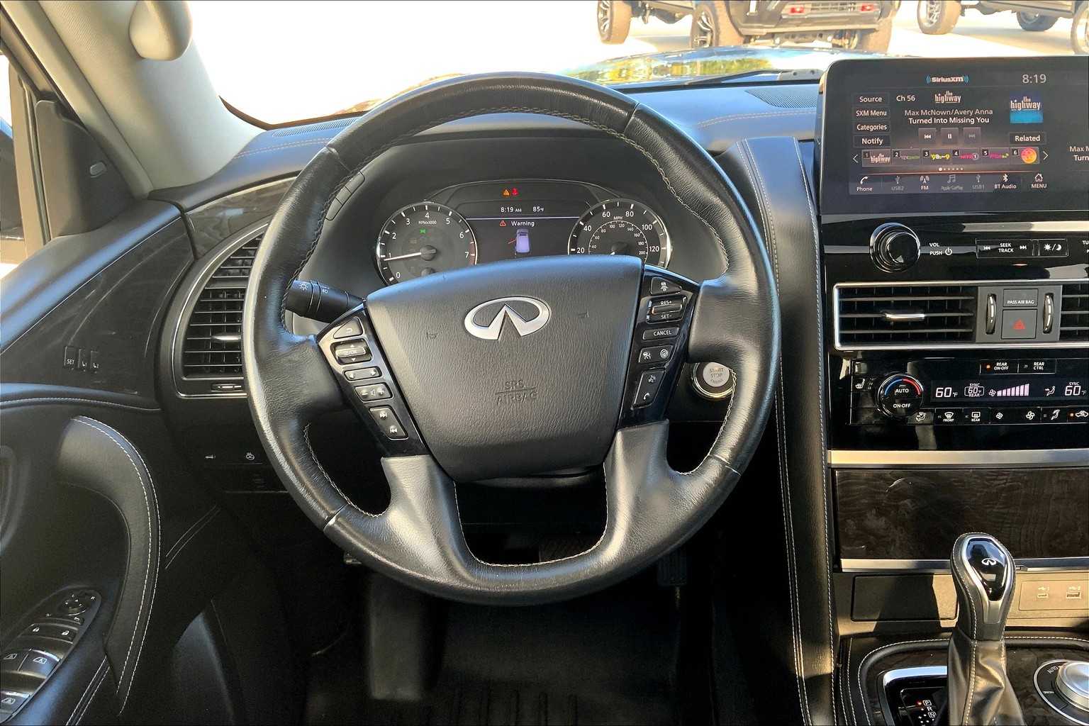 2022 Infiniti QX80 Luxe photo 5