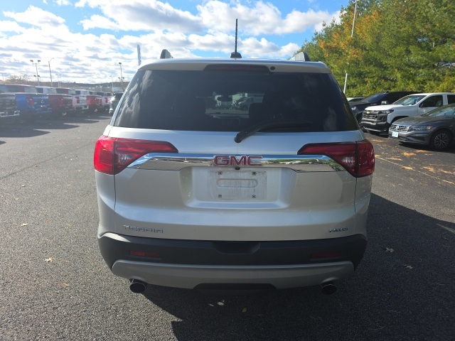 2018 Gmc Acadia SLE photo 3