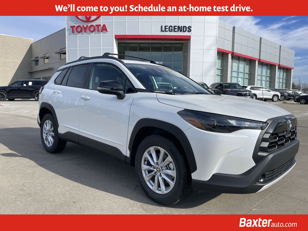 2026 Toyota Corolla Cross LE's photo