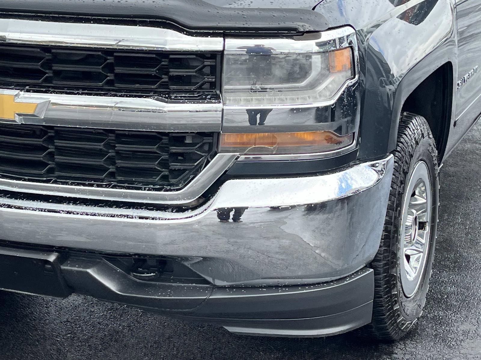 2017 Chevrolet Silverado 1500 LT photo 9